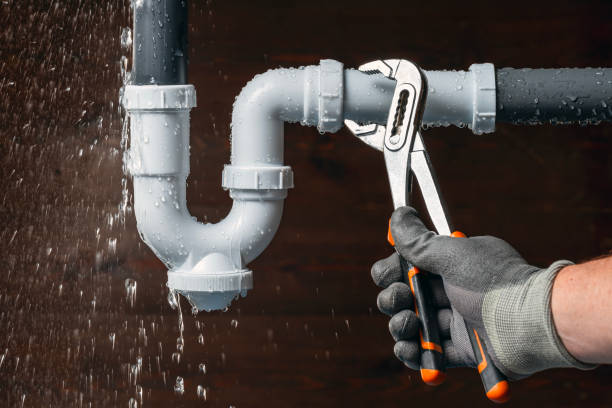 Professional Drain Cleaning technician working in Scotia, CA